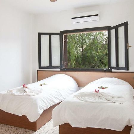 Balci Plaza Hotel And Balci Plaza Guest Bungalows Karpaz Peninsula Selenias Exteriör bild