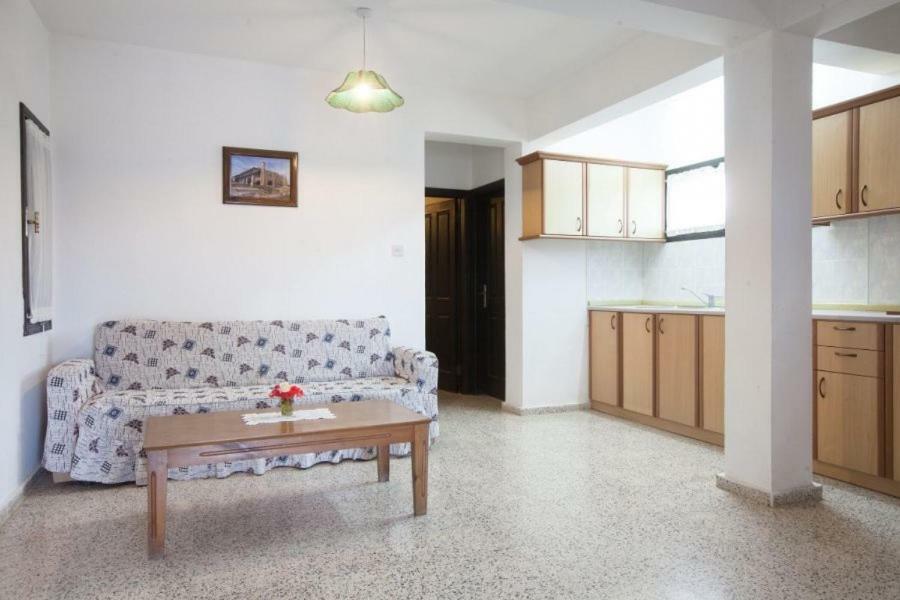 Balci Plaza Hotel And Balci Plaza Guest Bungalows Karpaz Peninsula Selenias Exteriör bild