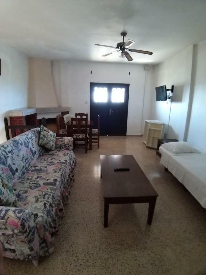 Balci Plaza Hotel And Balci Plaza Guest Bungalows Karpaz Peninsula Selenias Exteriör bild